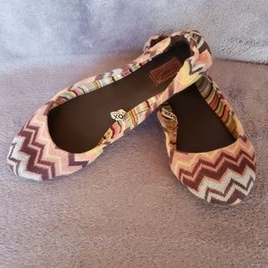 🦄final price🦄Missoni multi colored chevron flats